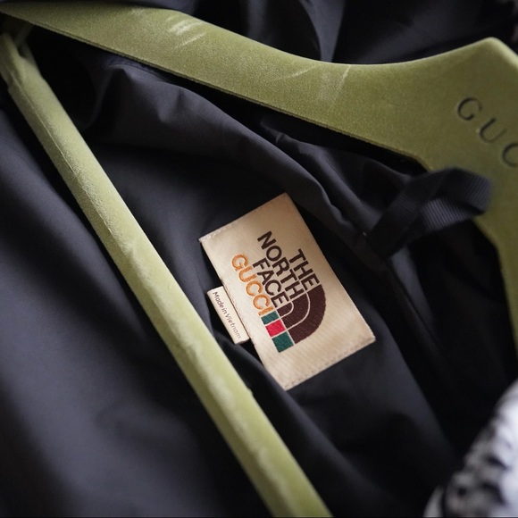 Gucci x The North Face all over logo hooded windbreaker - Picture 5 of 8